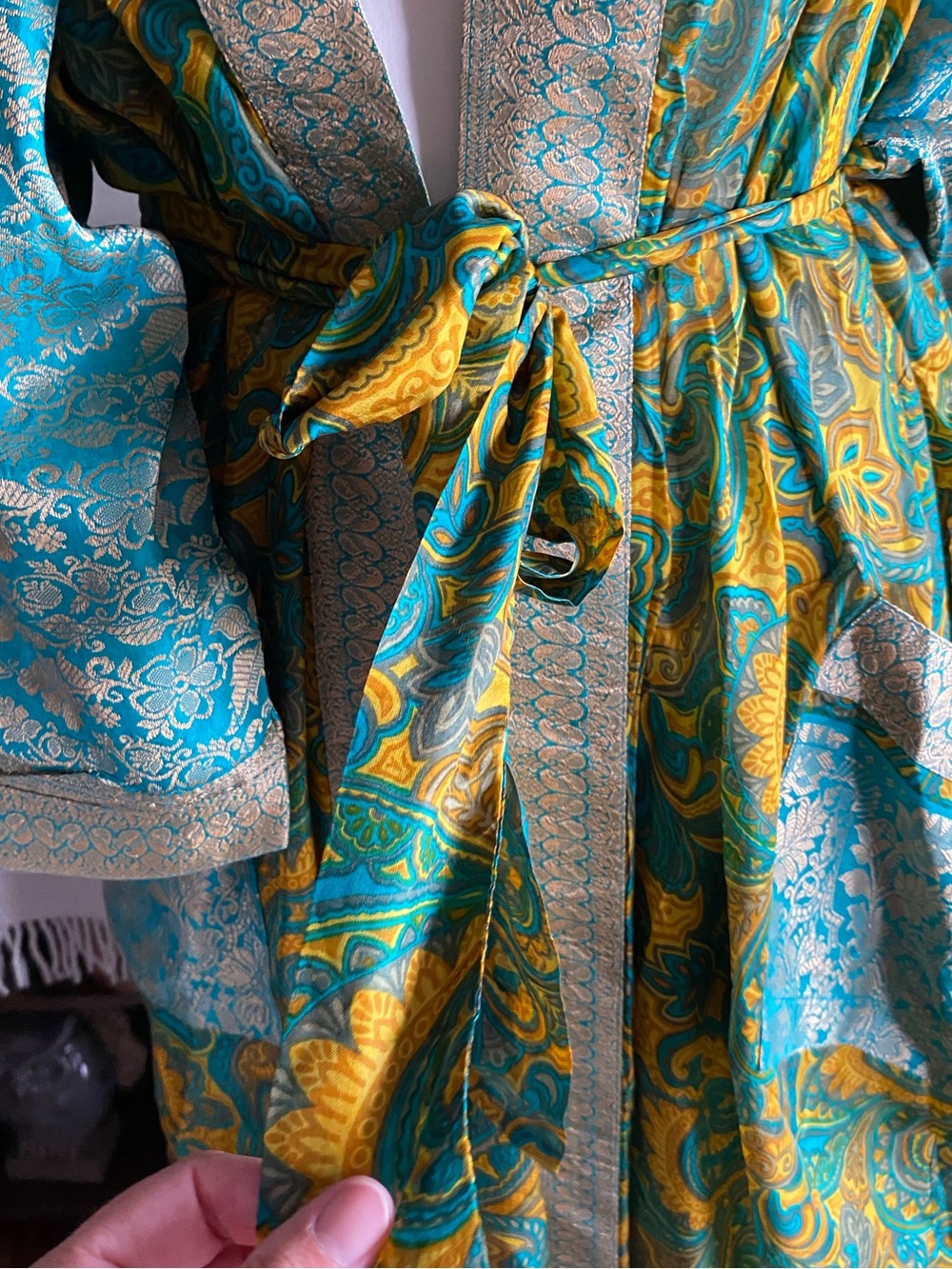 India Silk Handmade Robe - Picture 7 of 10